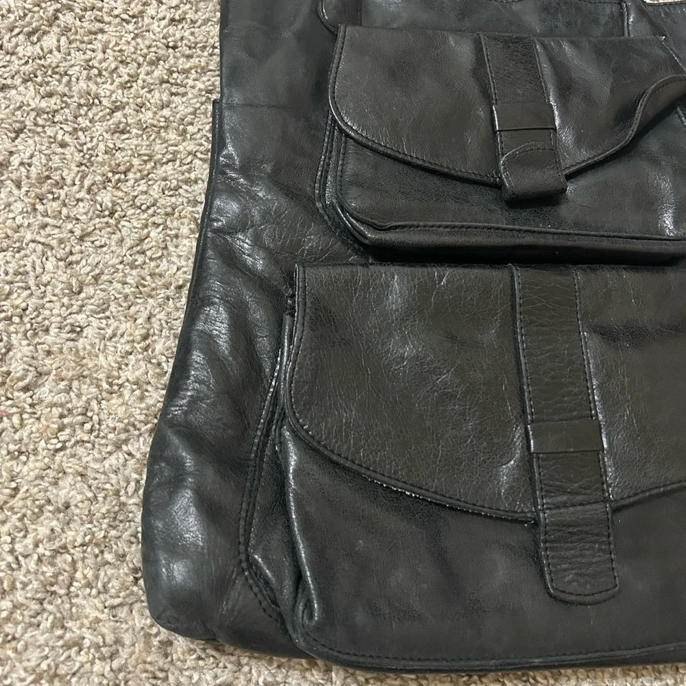 Sabina New York Savage Medium Leather Shoulder Bag Black Magnetic Closure Travel